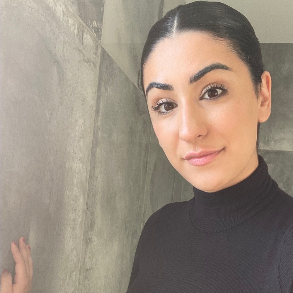 Meet your Posher, Julia